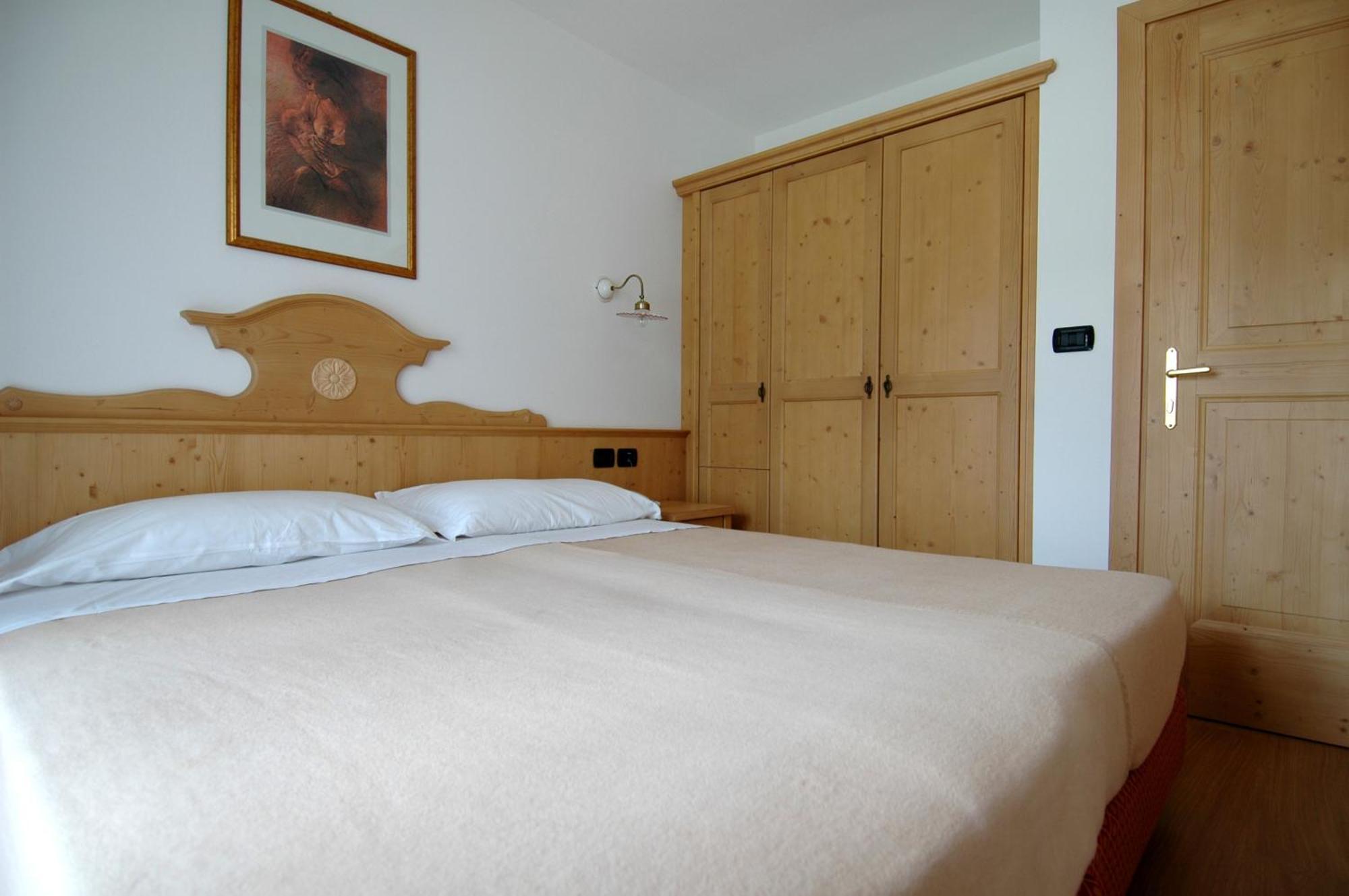 Residence Pez Gajard San Martino Di Castrozza Bagian luar foto