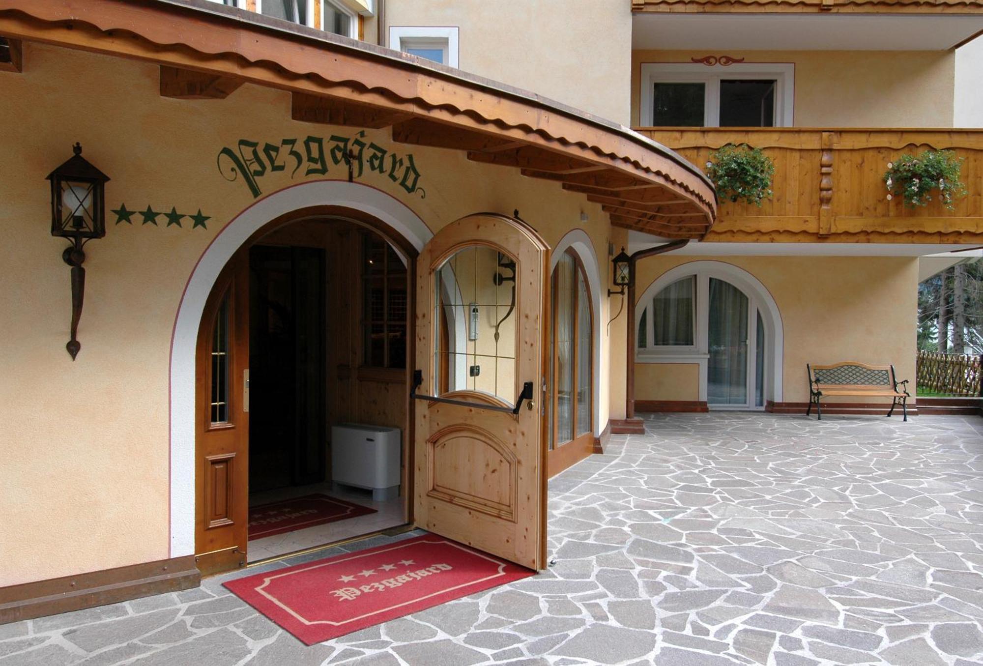Residence Pez Gajard San Martino Di Castrozza Bagian luar foto