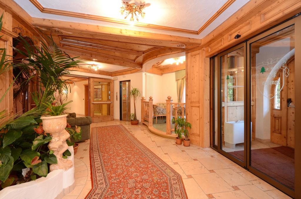 Residence Pez Gajard San Martino Di Castrozza Bagian luar foto