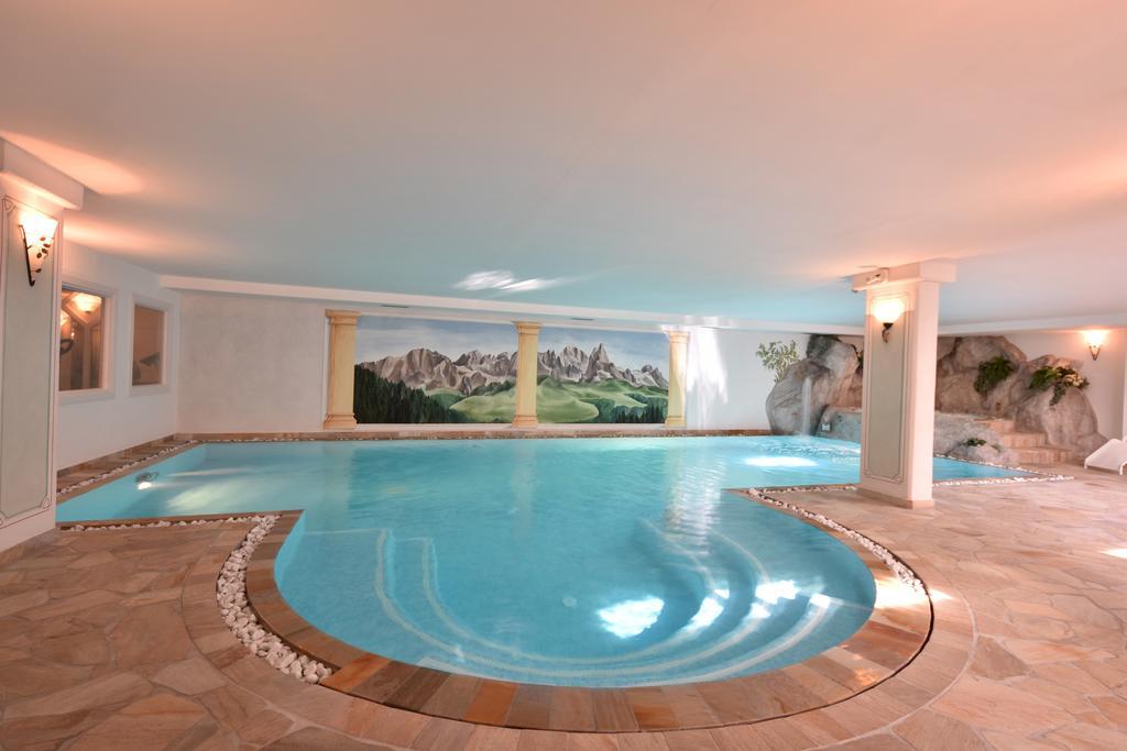 Residence Pez Gajard San Martino Di Castrozza Bagian luar foto