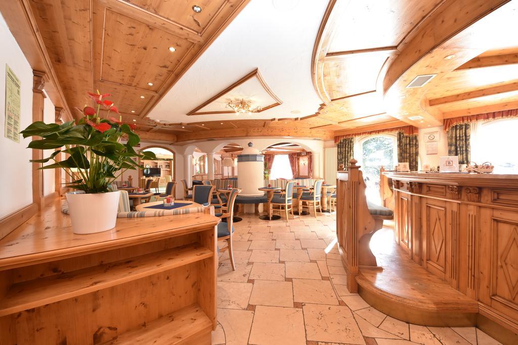 Residence Pez Gajard San Martino Di Castrozza Bagian luar foto